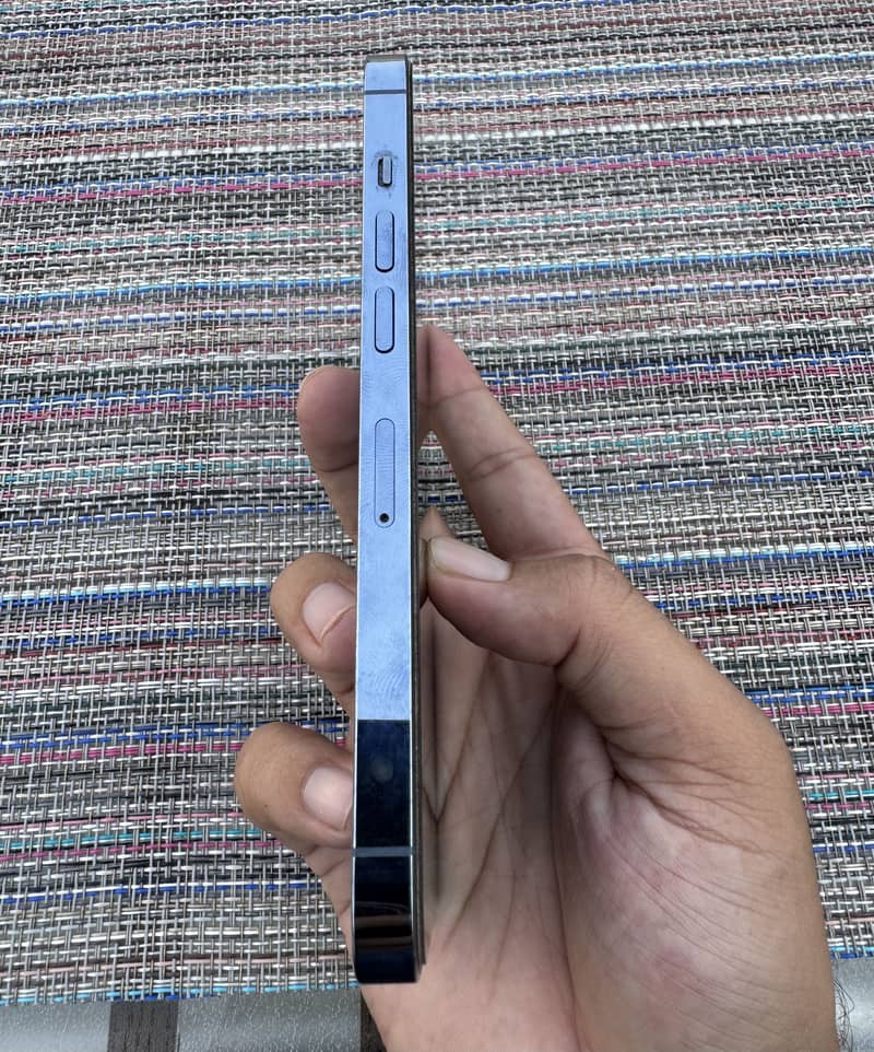 Apple iPhone 13 Pro 3