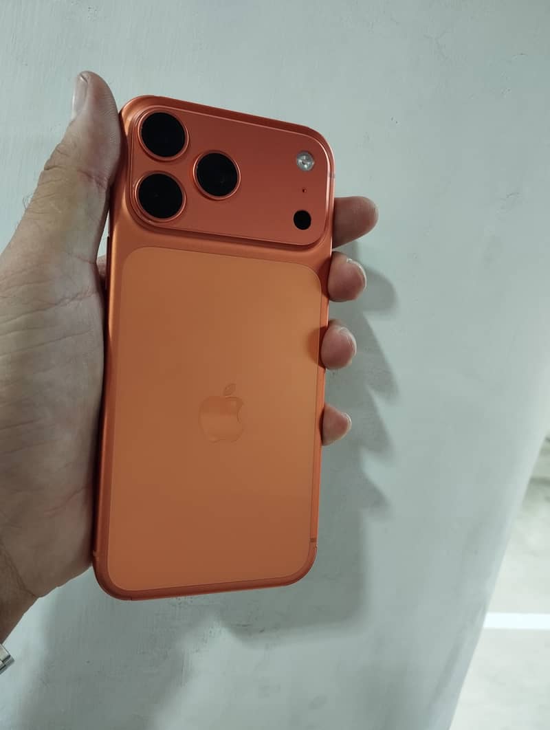 Apple iPhone 17 Pro Max 0