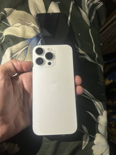Apple iPhone 16 Pro Max