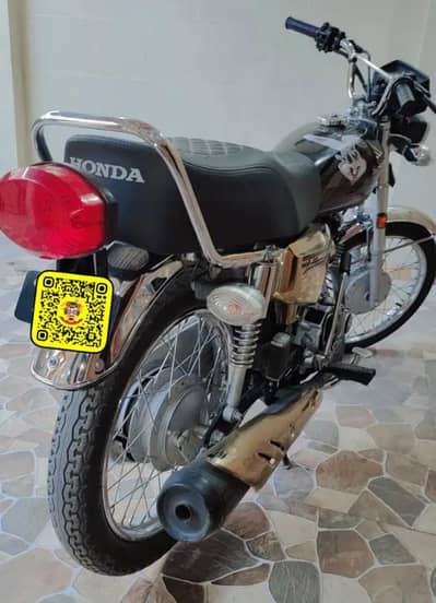 self start black golden Honda for sale new condition 10/10