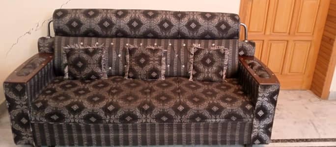 5-seaters sofa set (3+1+1) with cushions