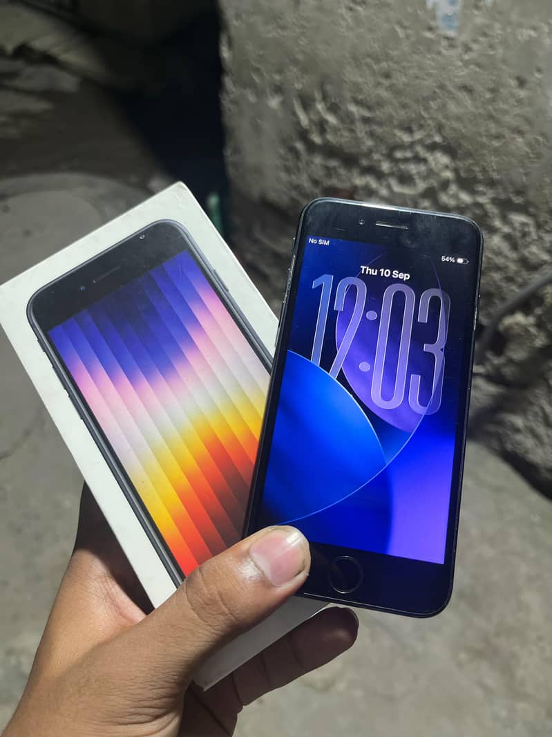 iPhone SE 3rd generation 0