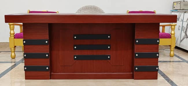Executive Table Set