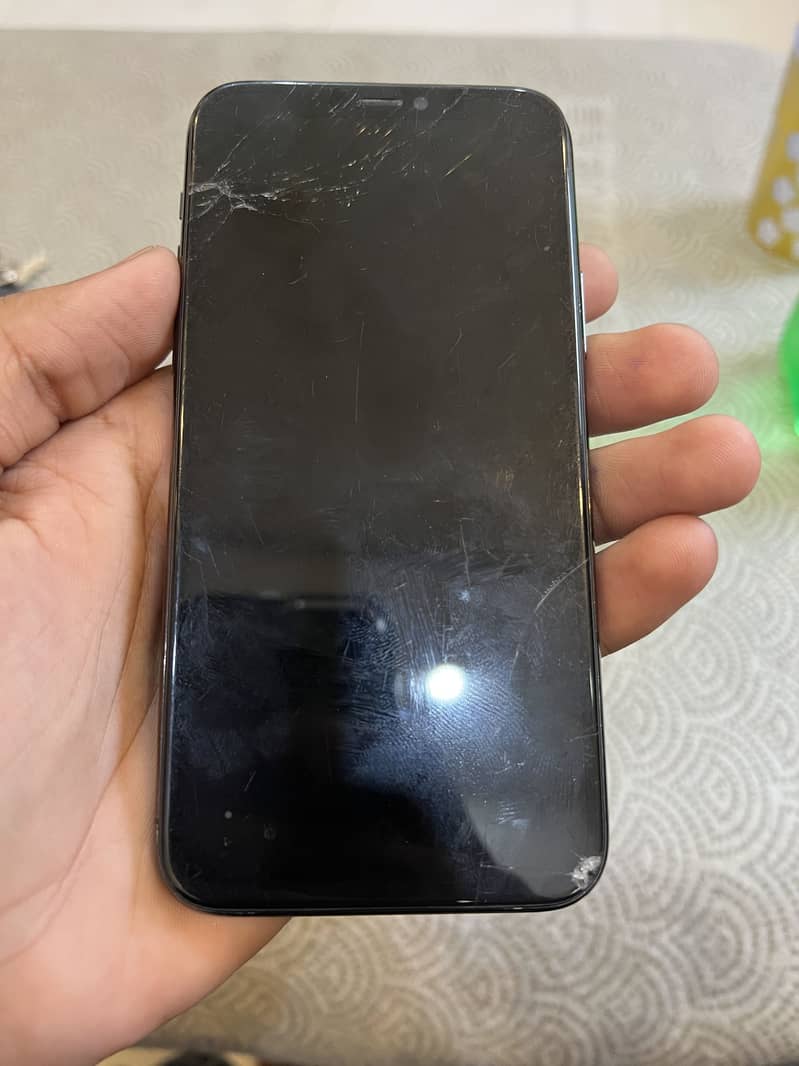 Apple iPhone 11 Pro 2