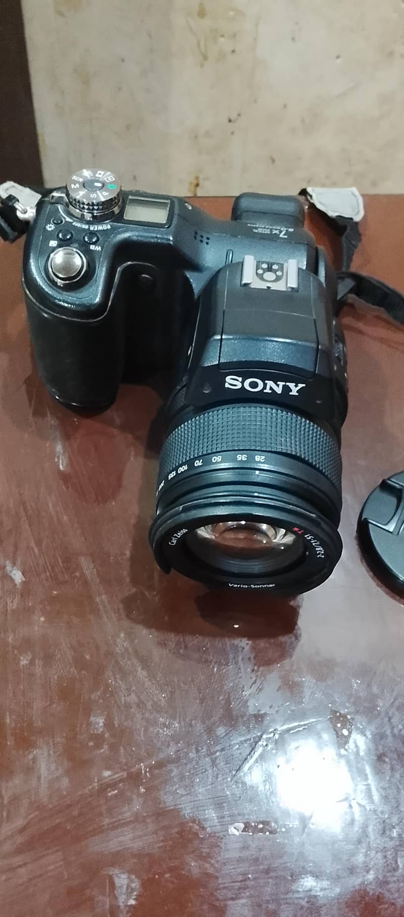 Sony DSLR camera 0
