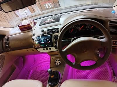Honda Civic Oriel 2004