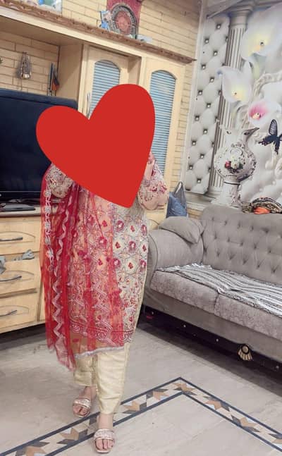 new 10/10 preloved fancy heavy 3pc dress for sale