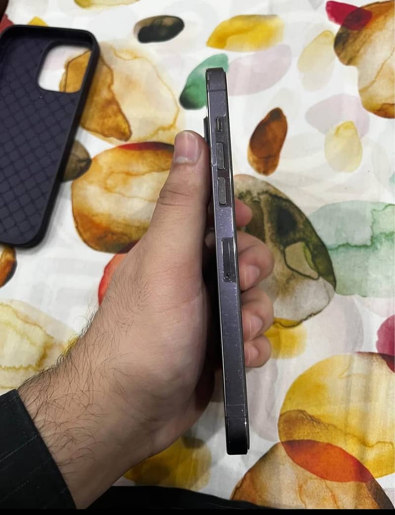 Apple iPhone 14 Pro Max 1