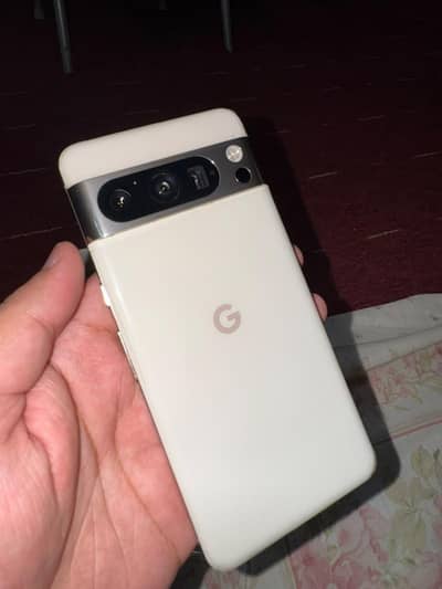 Google Pixel 8 Pro