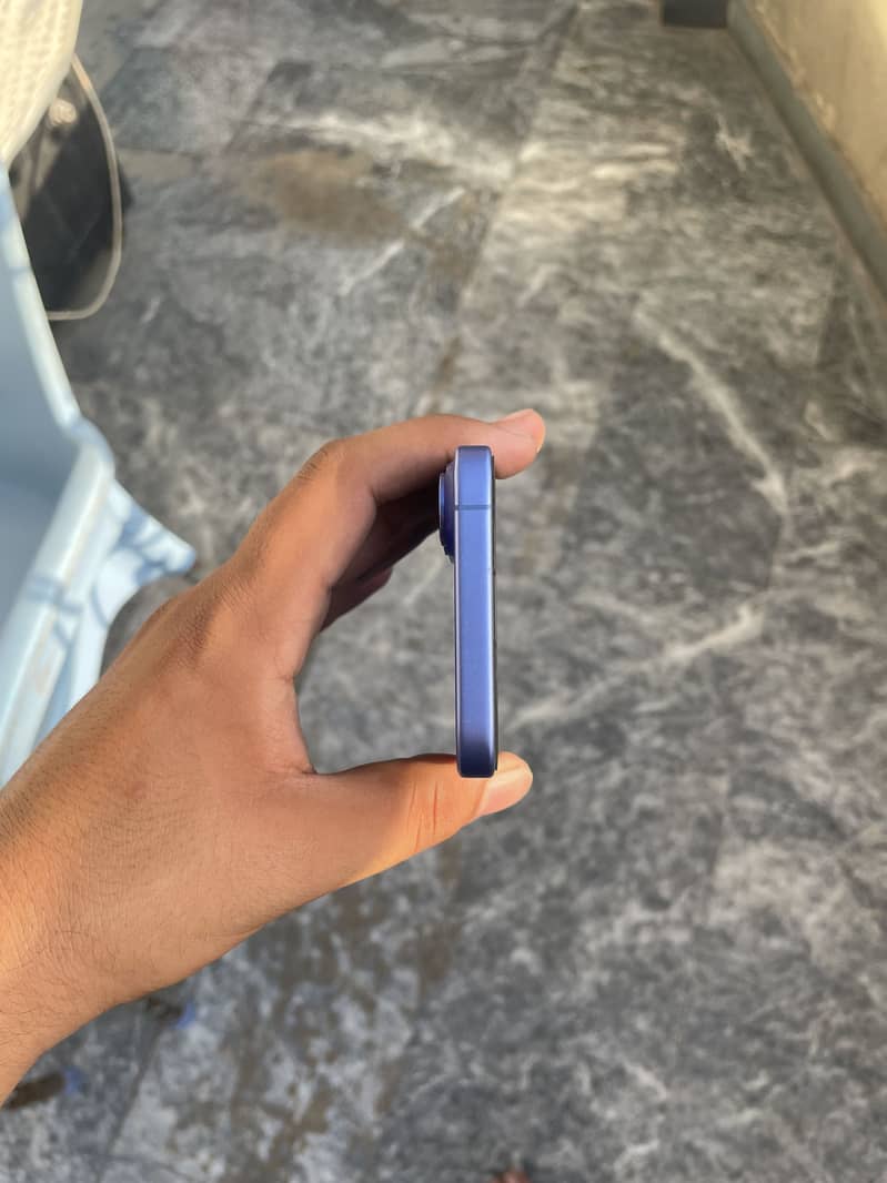 Apple iPhone 16 (256) 4