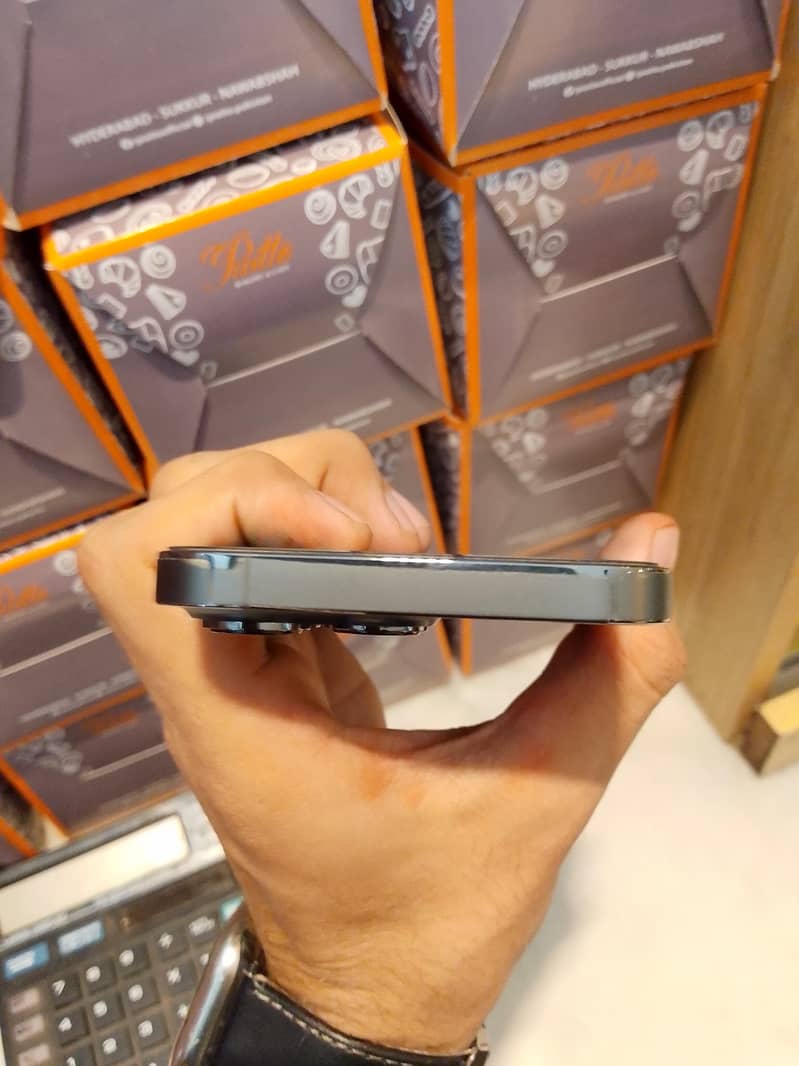 Apple iPhone 13 Pro 3