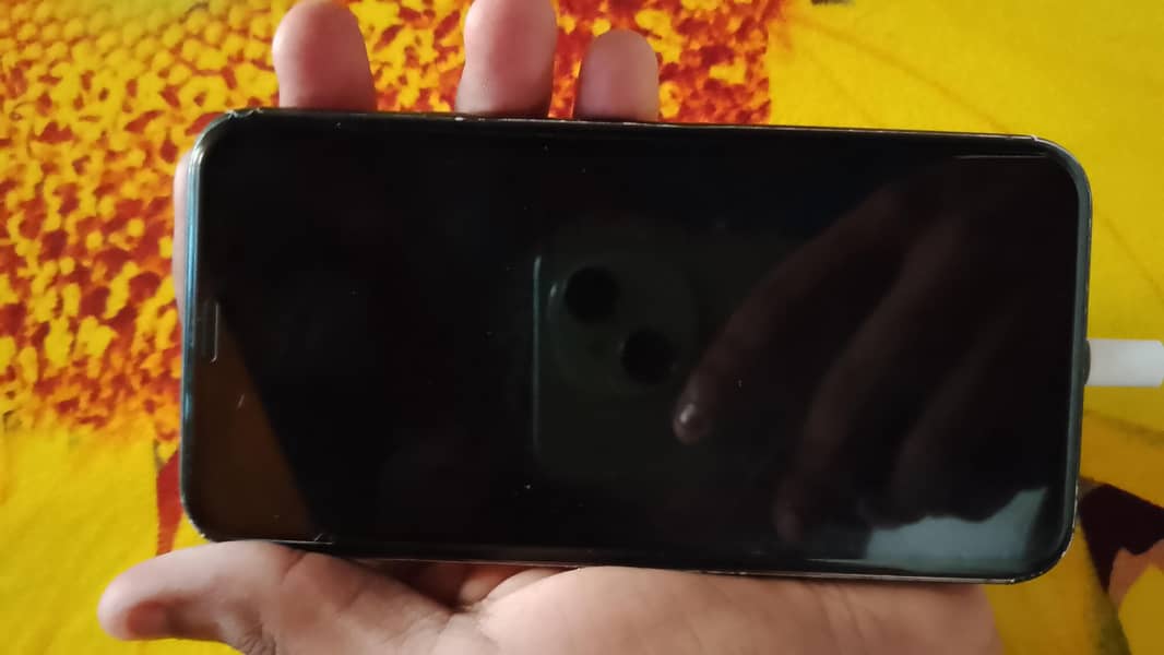 Apple iPhone 11 Pro 3