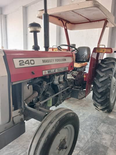 Massey Ferguson 240