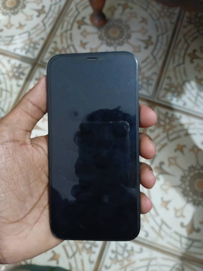 Apple iPhone 12 2