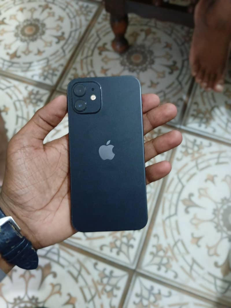 Apple iPhone 12 5