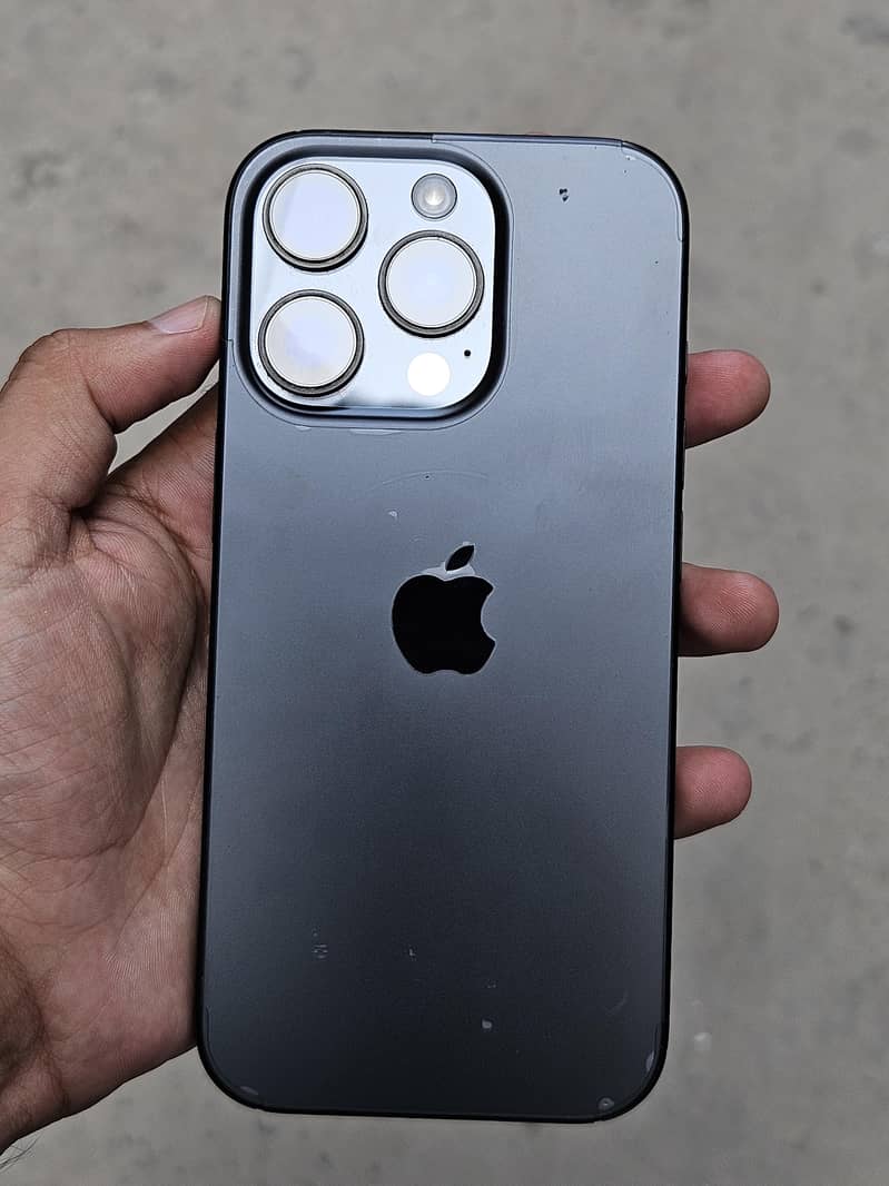 Apple iPhone 16 Pro 6