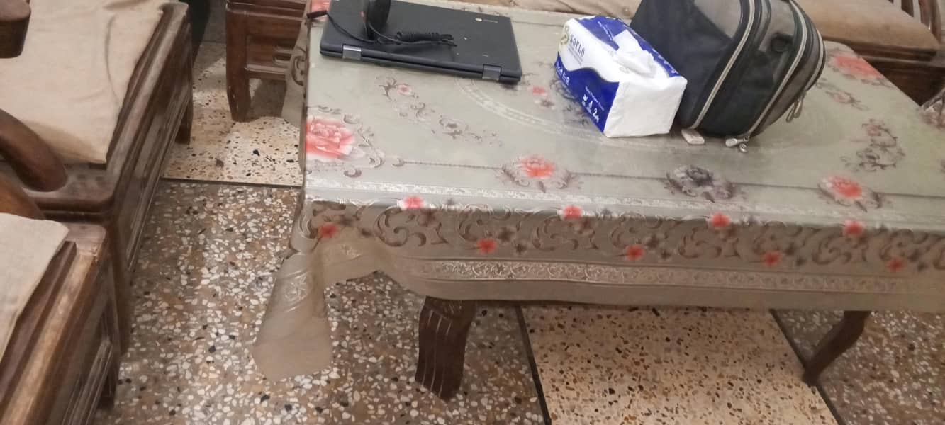 centre table 0