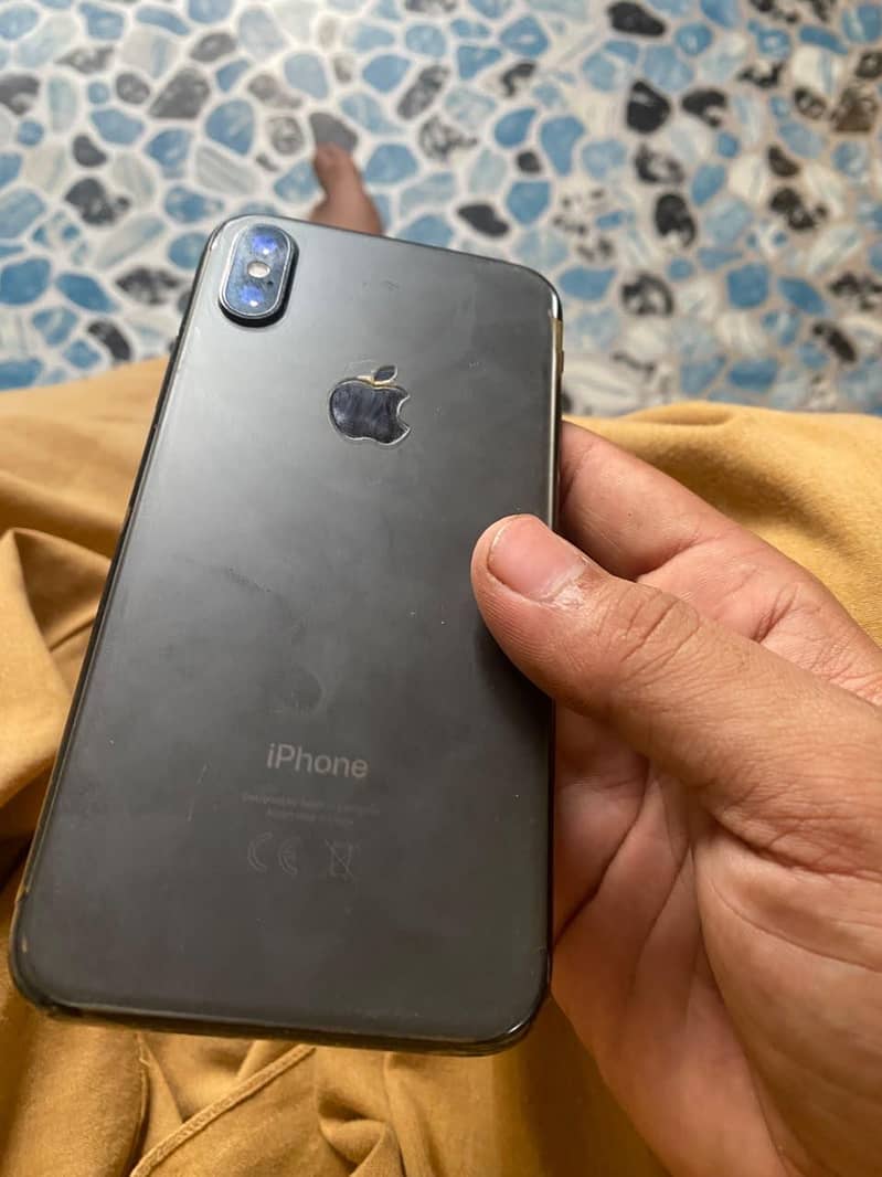 Apple iPhone X 3