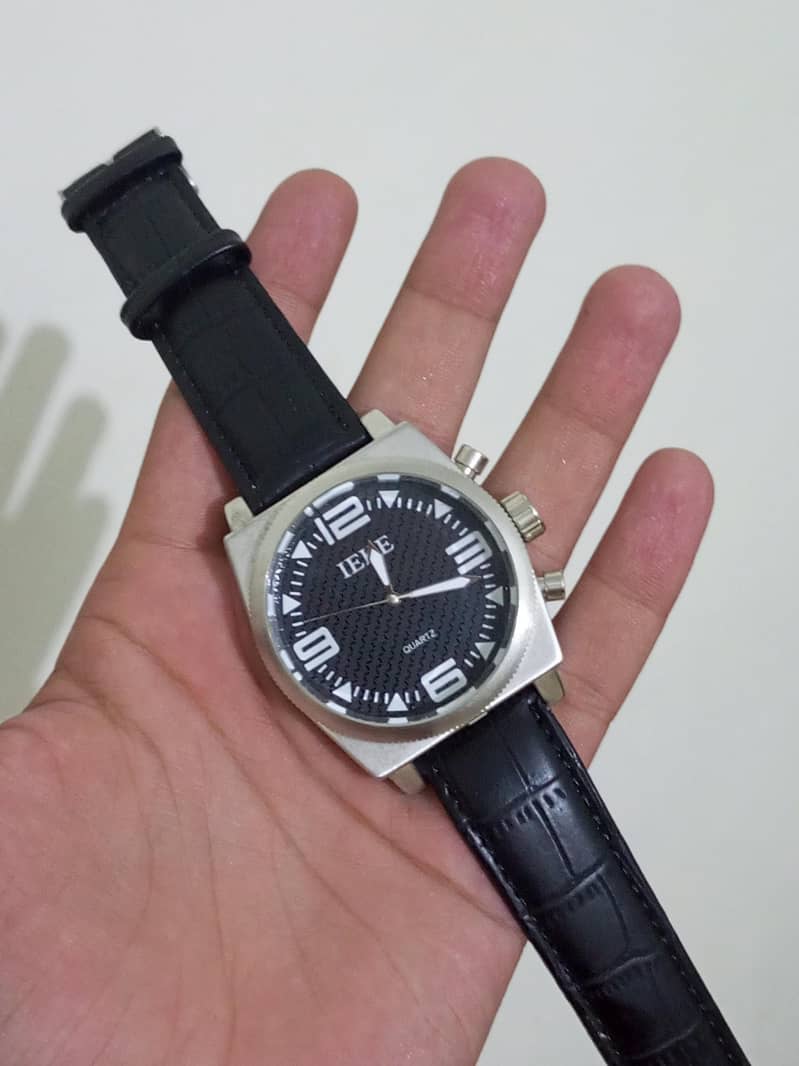 leather strap watch 1