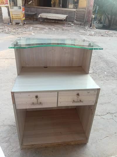 Cash Counter Table