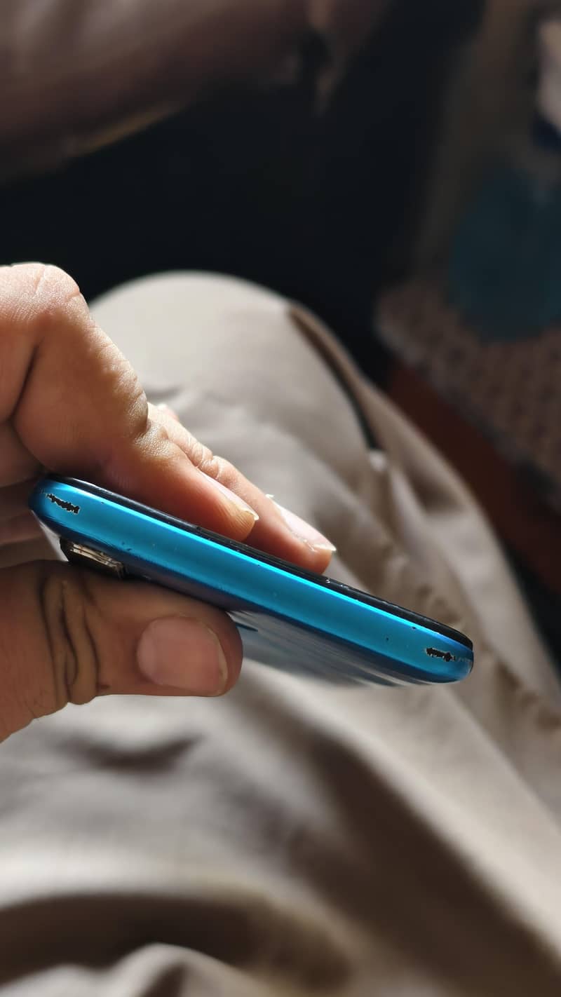 Realme C3 4