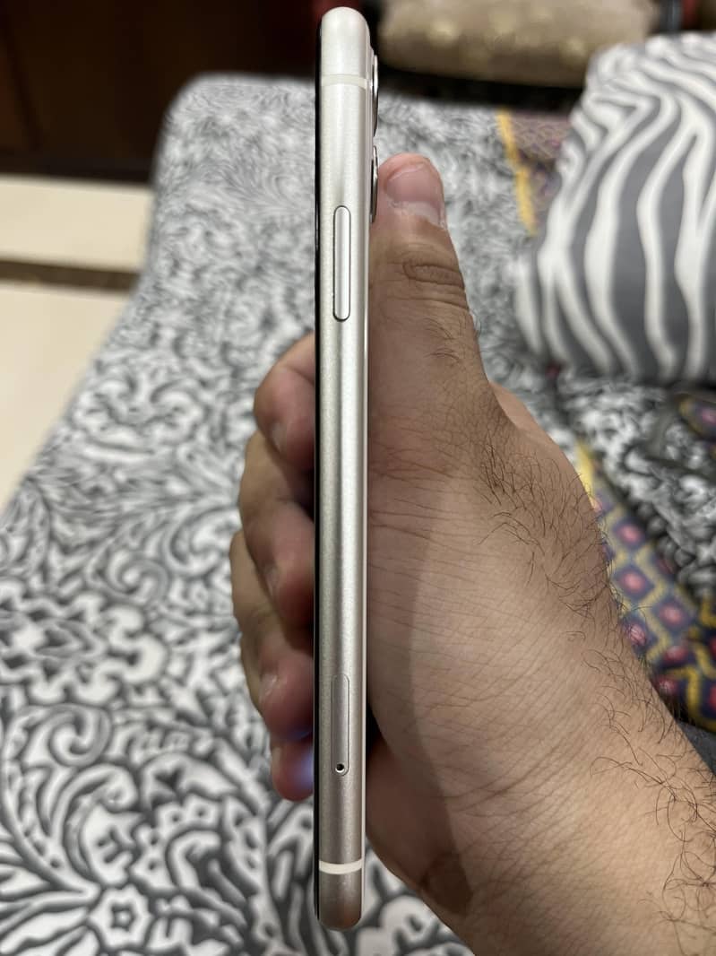 Apple iPhone 11 5
