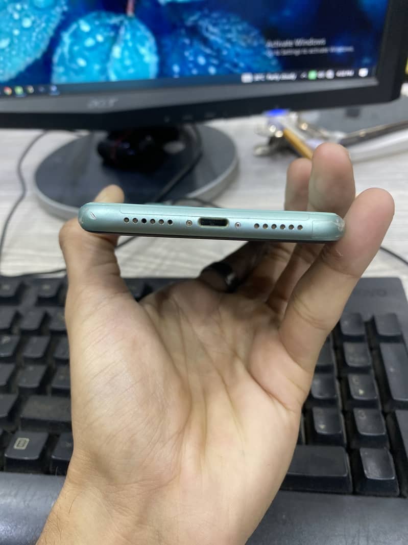 Apple iPhone 11 2