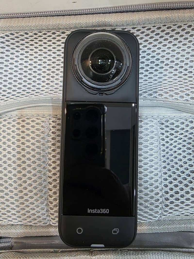 Insta360 X5 Essentials Bundle 1