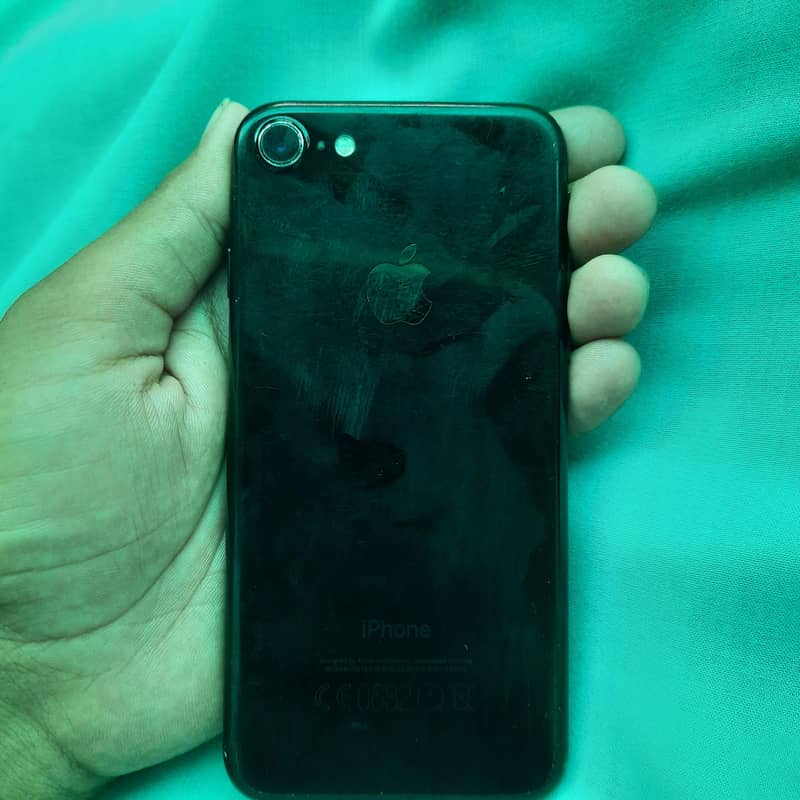 Apple iPhone 7 1