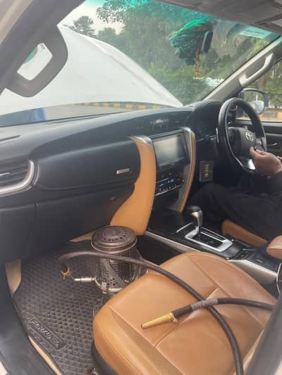 Toyota Fortuner V 2019