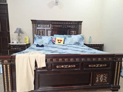 King Size Wooden Bedroom Set for Sale