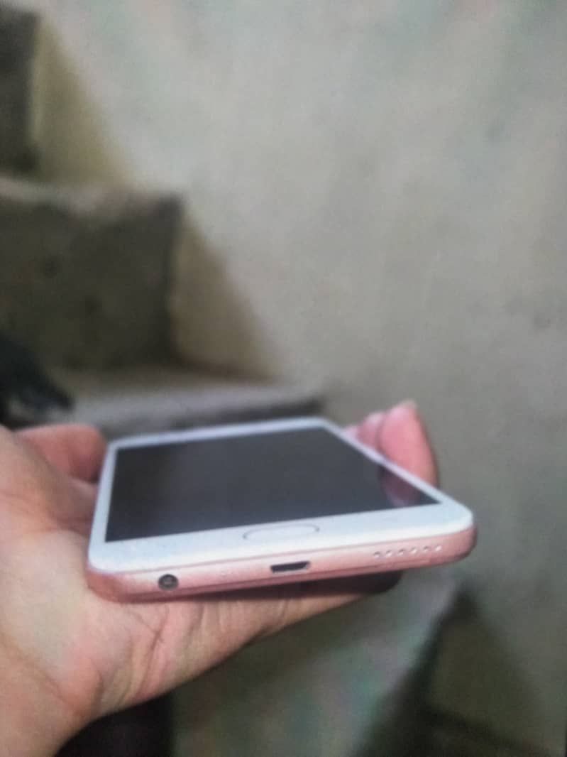 Oppo A57 3