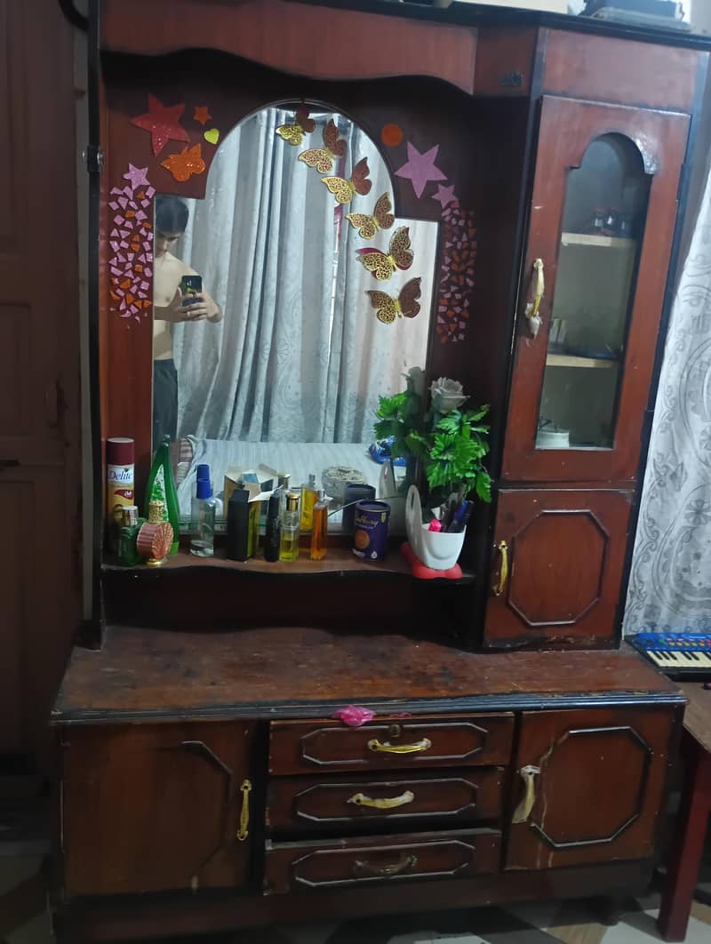 Double Bed and Dressing Table 3
