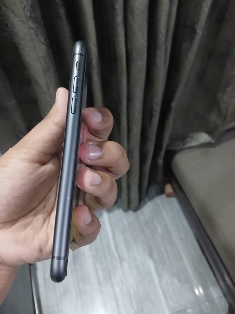 Apple iPhone 11 1
