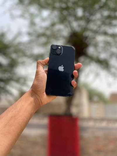 Apple iPhone 13