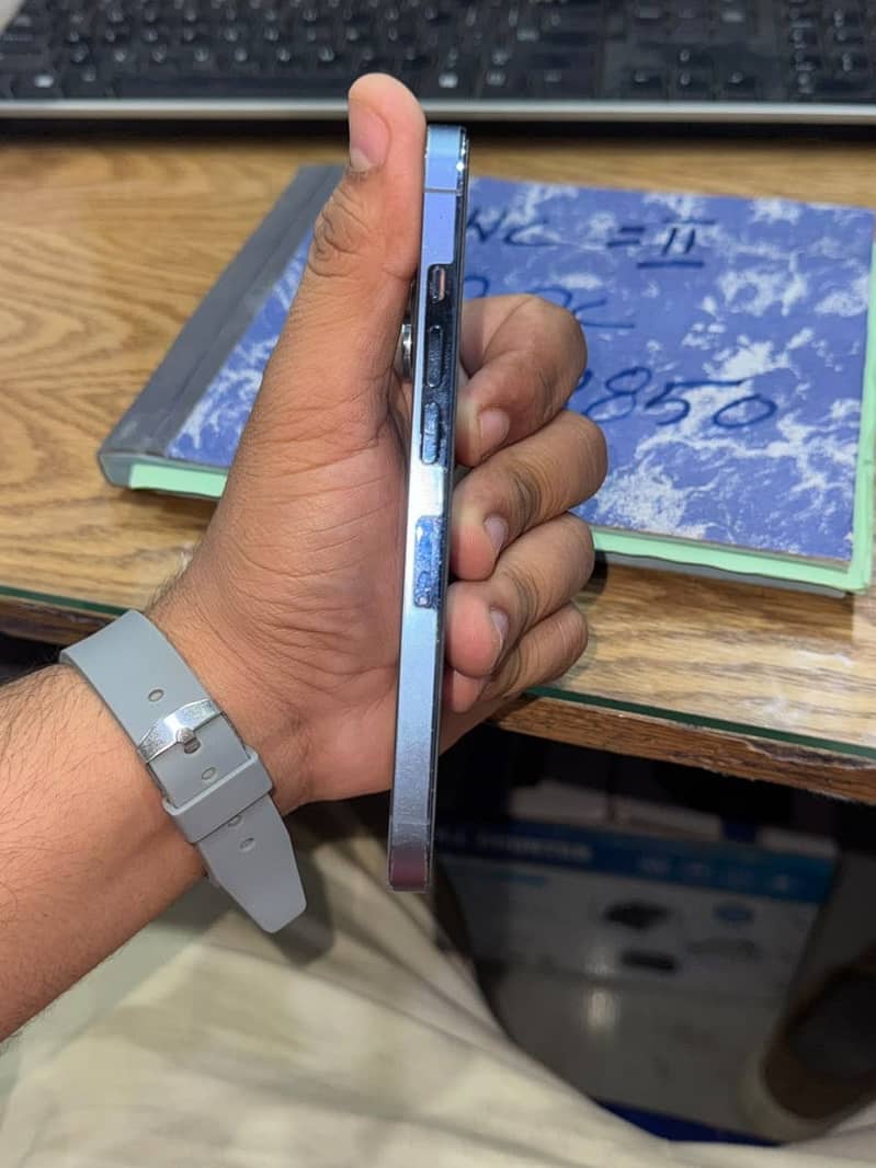 Apple iPhone 13 Pro 3