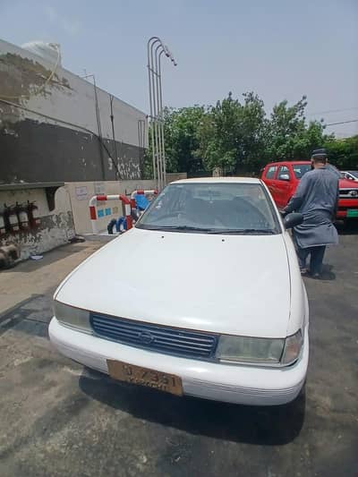 Nissan Sunny 1992