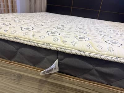 Dura spring mattress