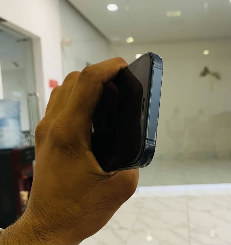 Apple iPhone 12 Pro 3