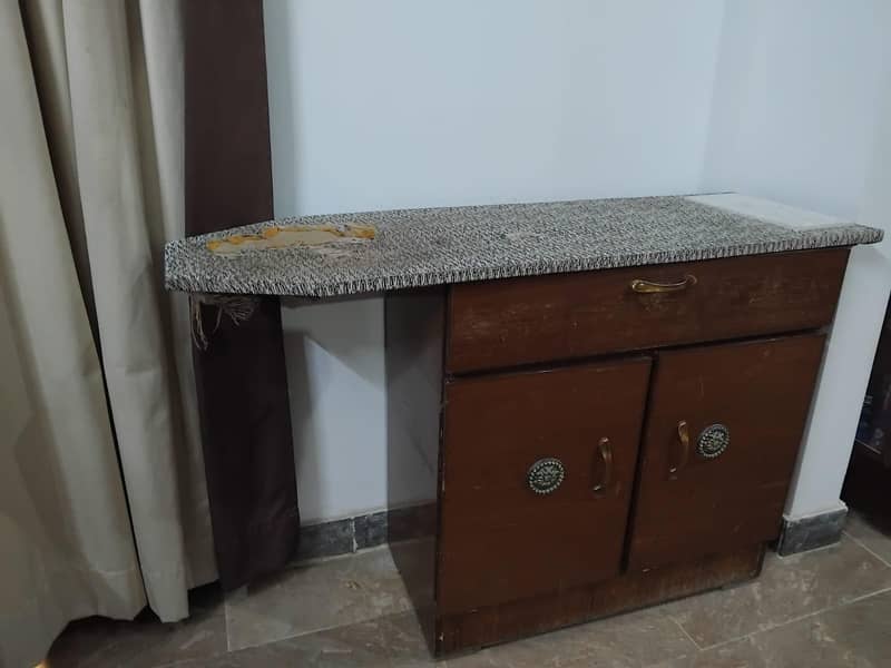 Dressing table 2 side table stree stand 4