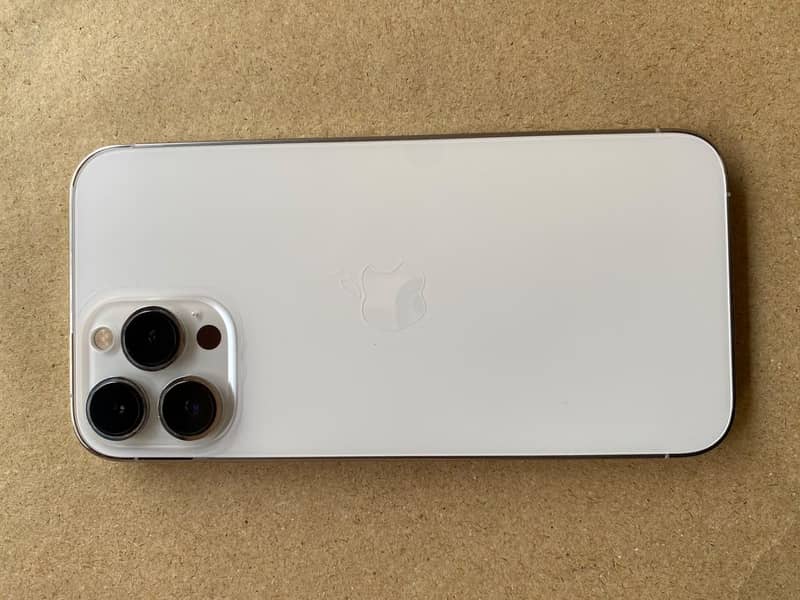 Apple iPhone 13 Pro Max 0