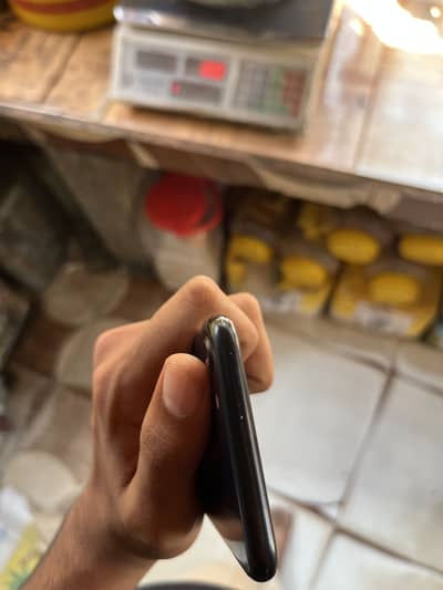 Apple iPhone SE 22