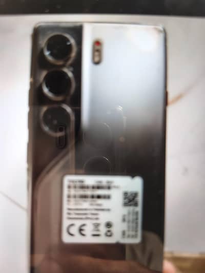 Tecno CAMON 40 Pro 8+8/256 water pack 3 month wranty