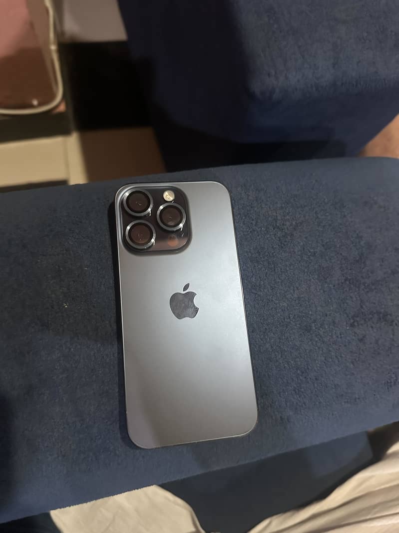 Apple iPhone 15 Pro 6