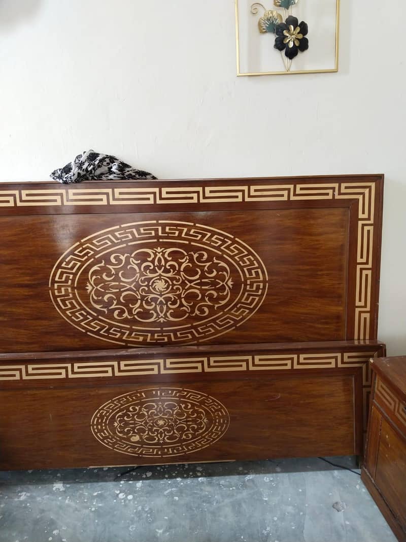 Double bed with 2 sides table 0