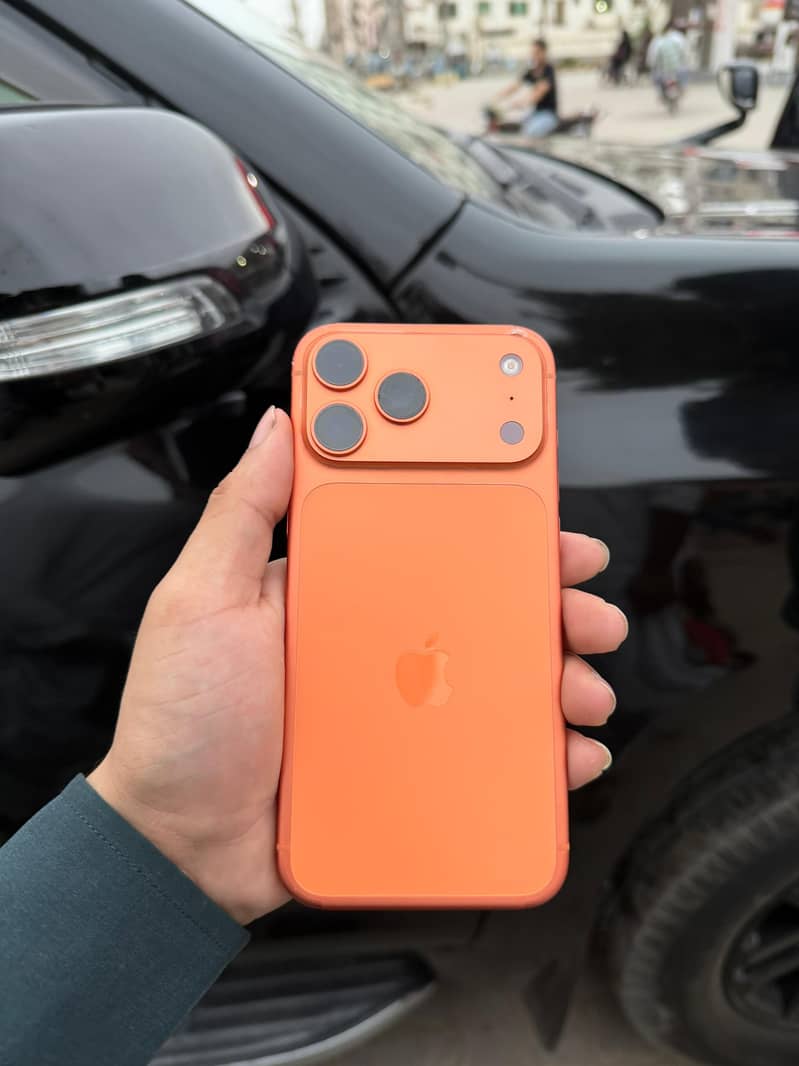 Apple iPhone 17 Pro Max 0