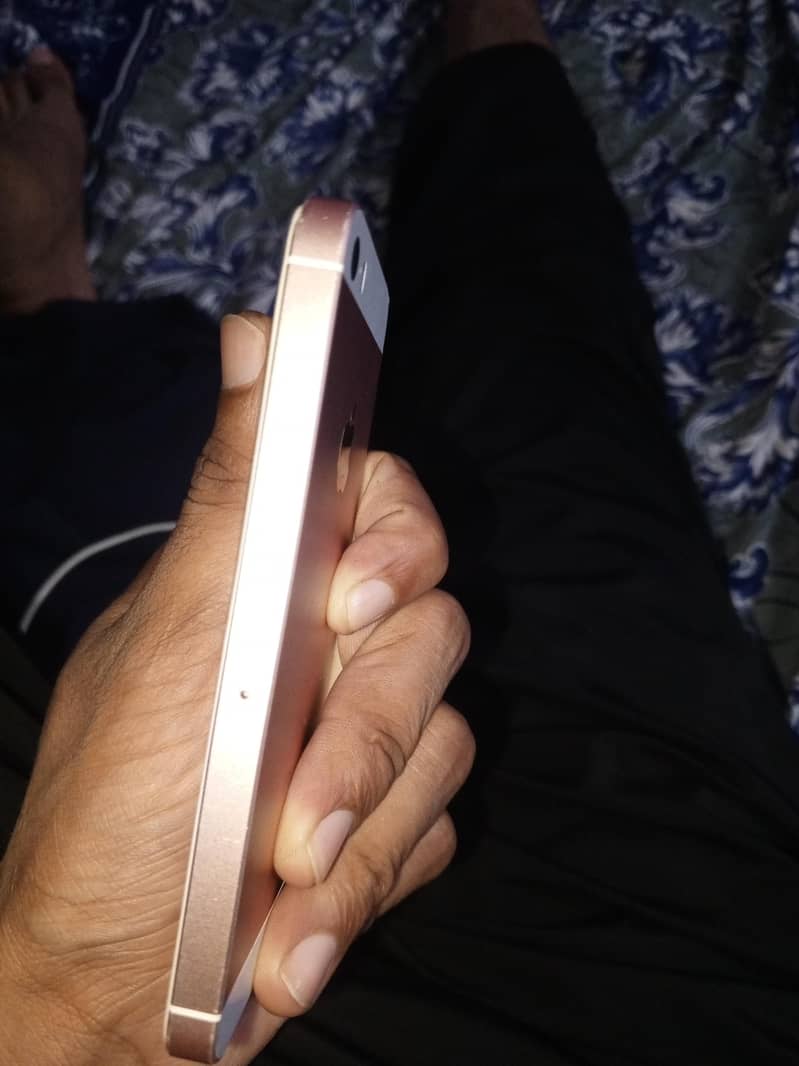 Apple iPhone SE 2