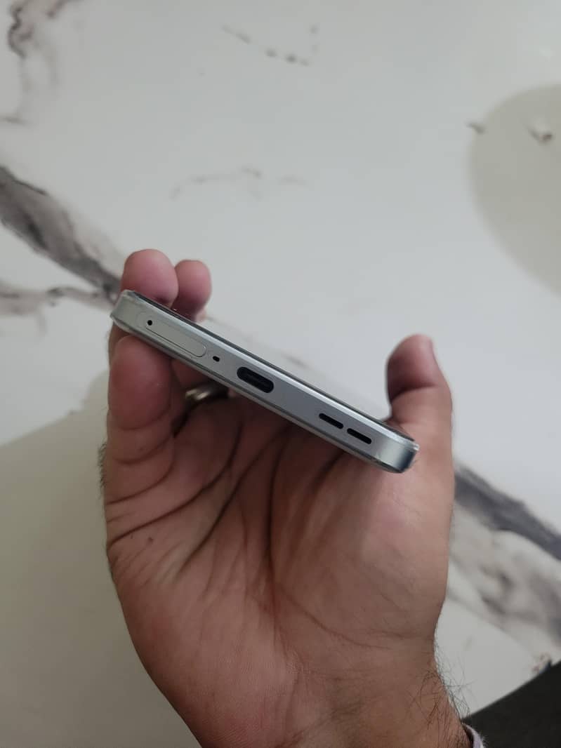 One plus Ace 2v 6