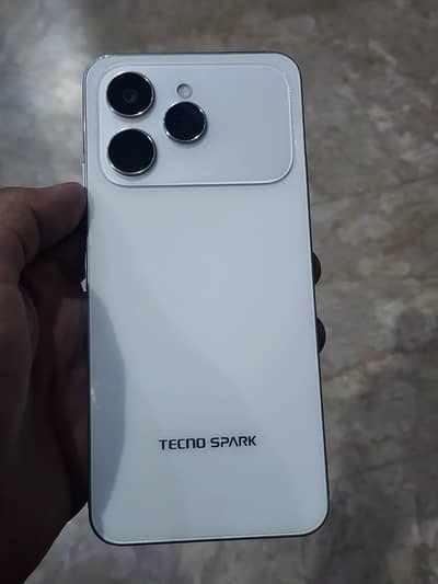 Tecno spark 40