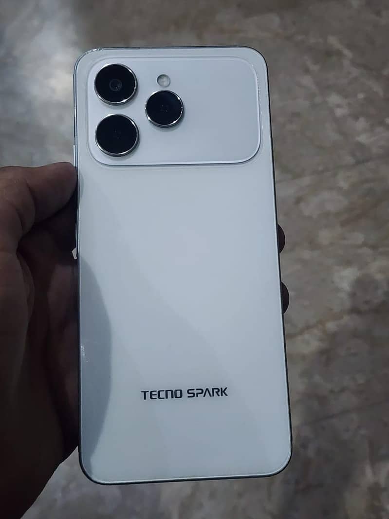 Tecno spark 40 0